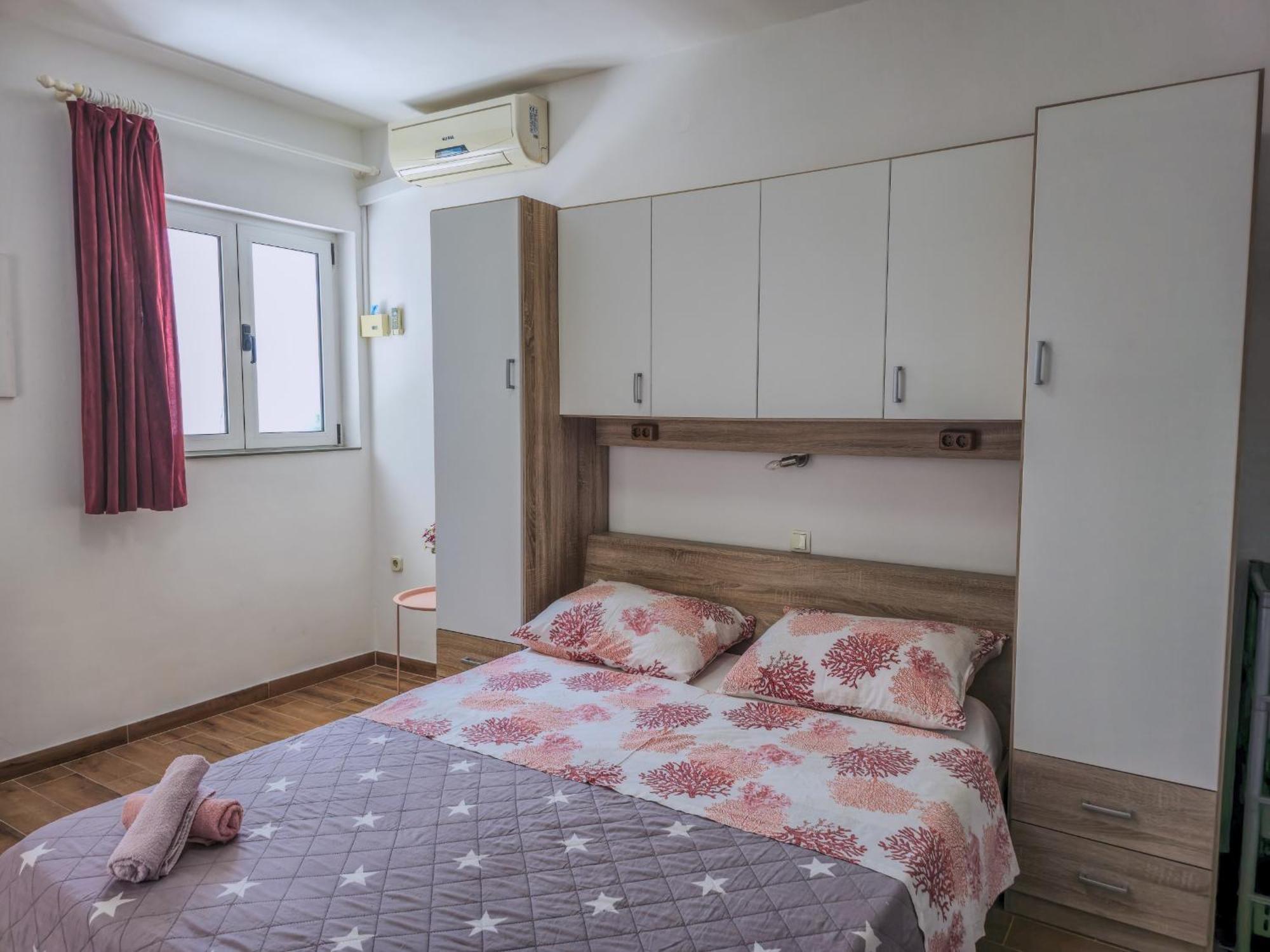 Apartments Neda Omis Phòng bức ảnh