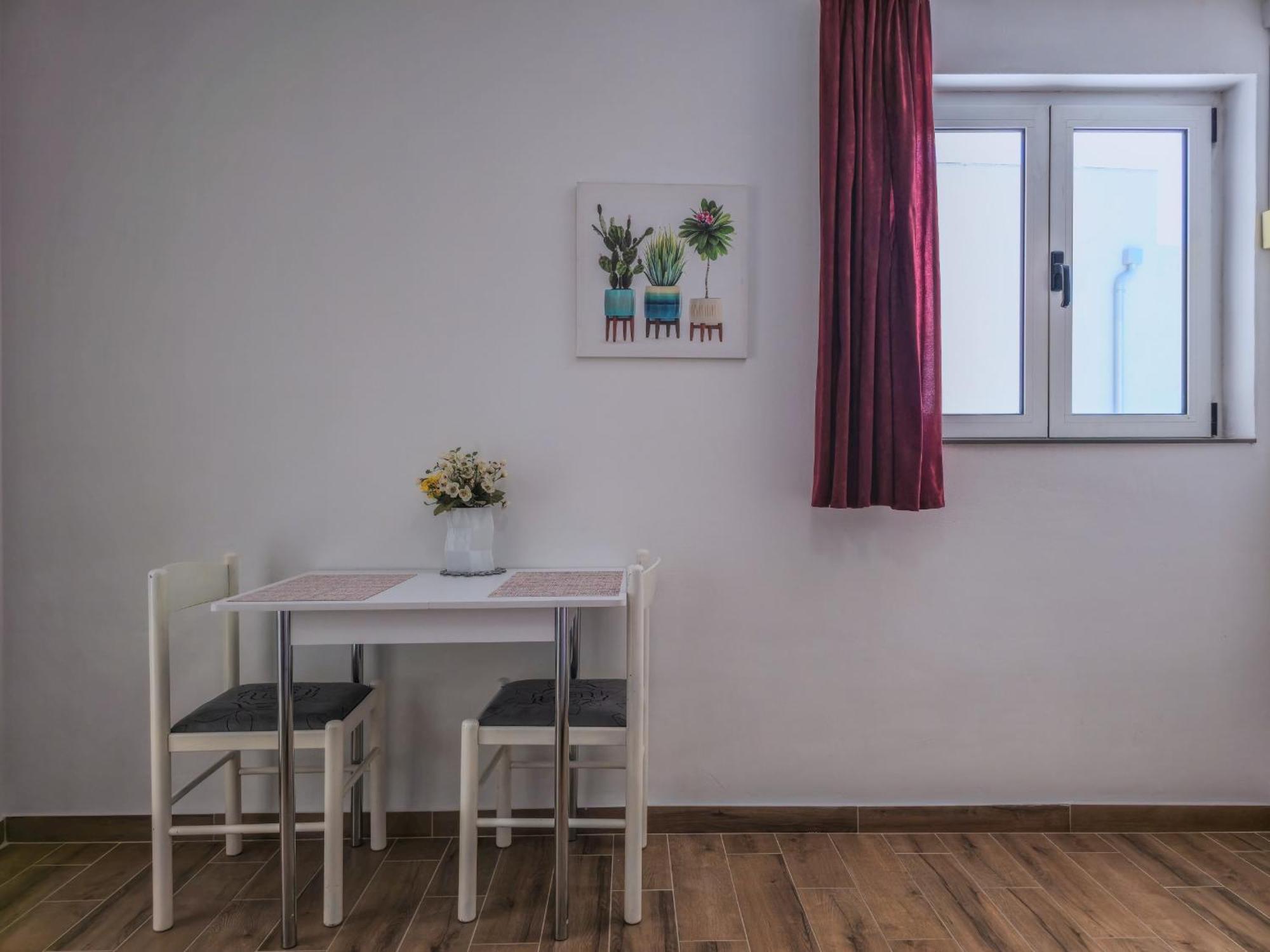 Apartments Neda Omis Ngoại thất bức ảnh