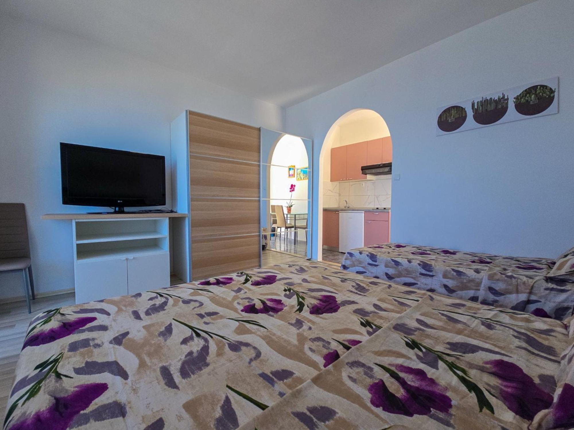 Apartments Neda Omis Phòng bức ảnh