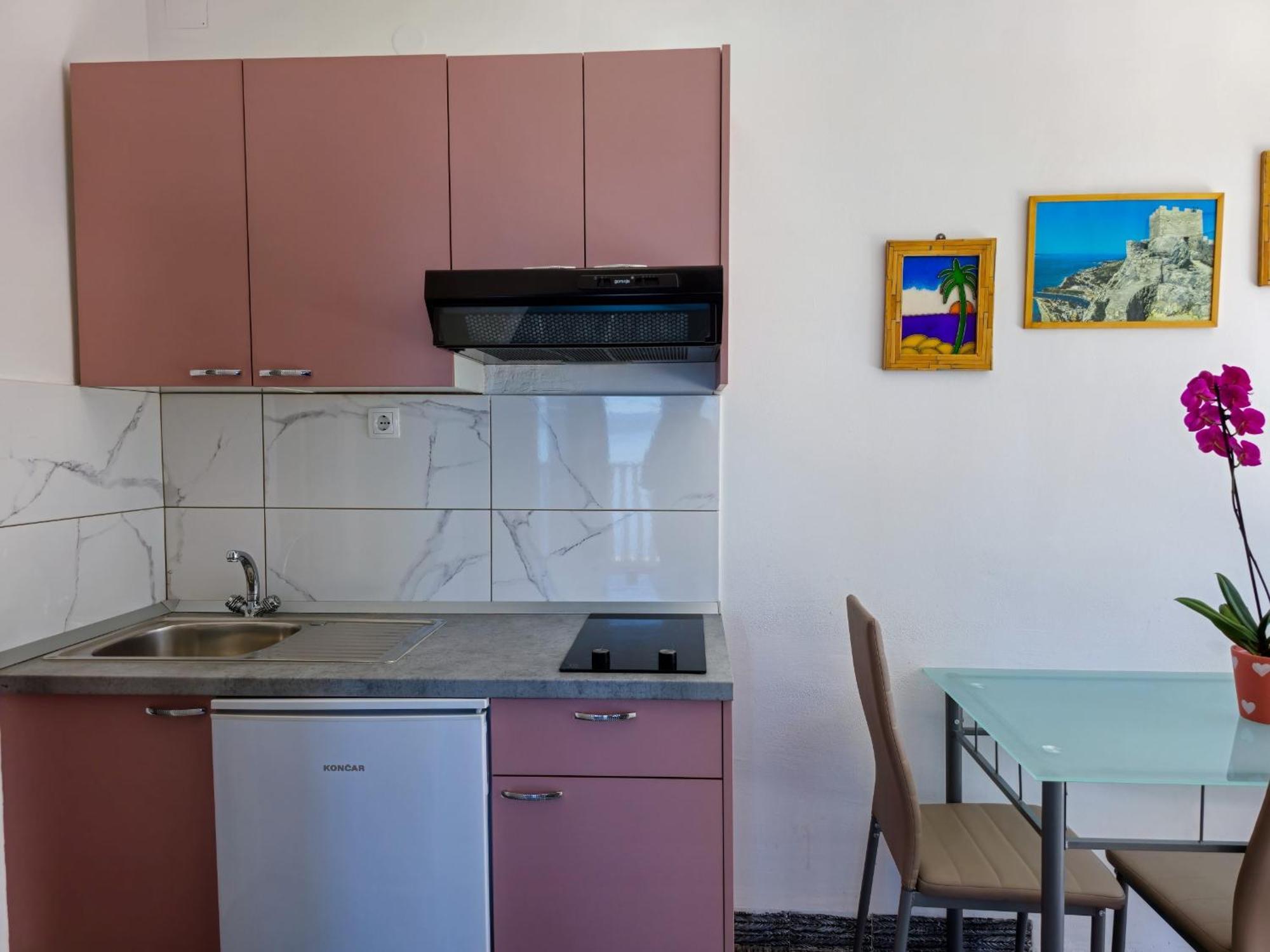 Apartments Neda Omis Phòng bức ảnh