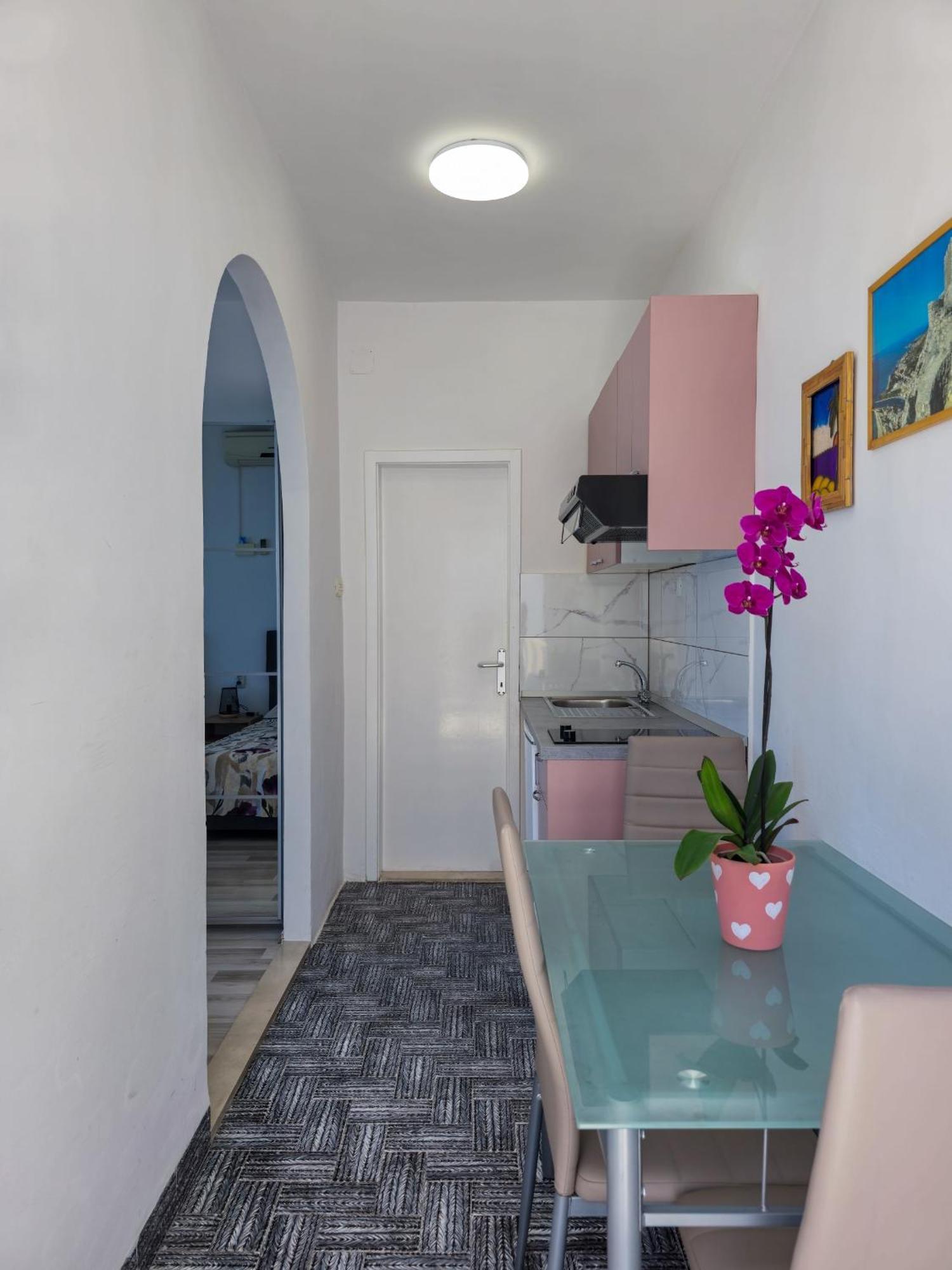 Apartments Neda Omis Phòng bức ảnh