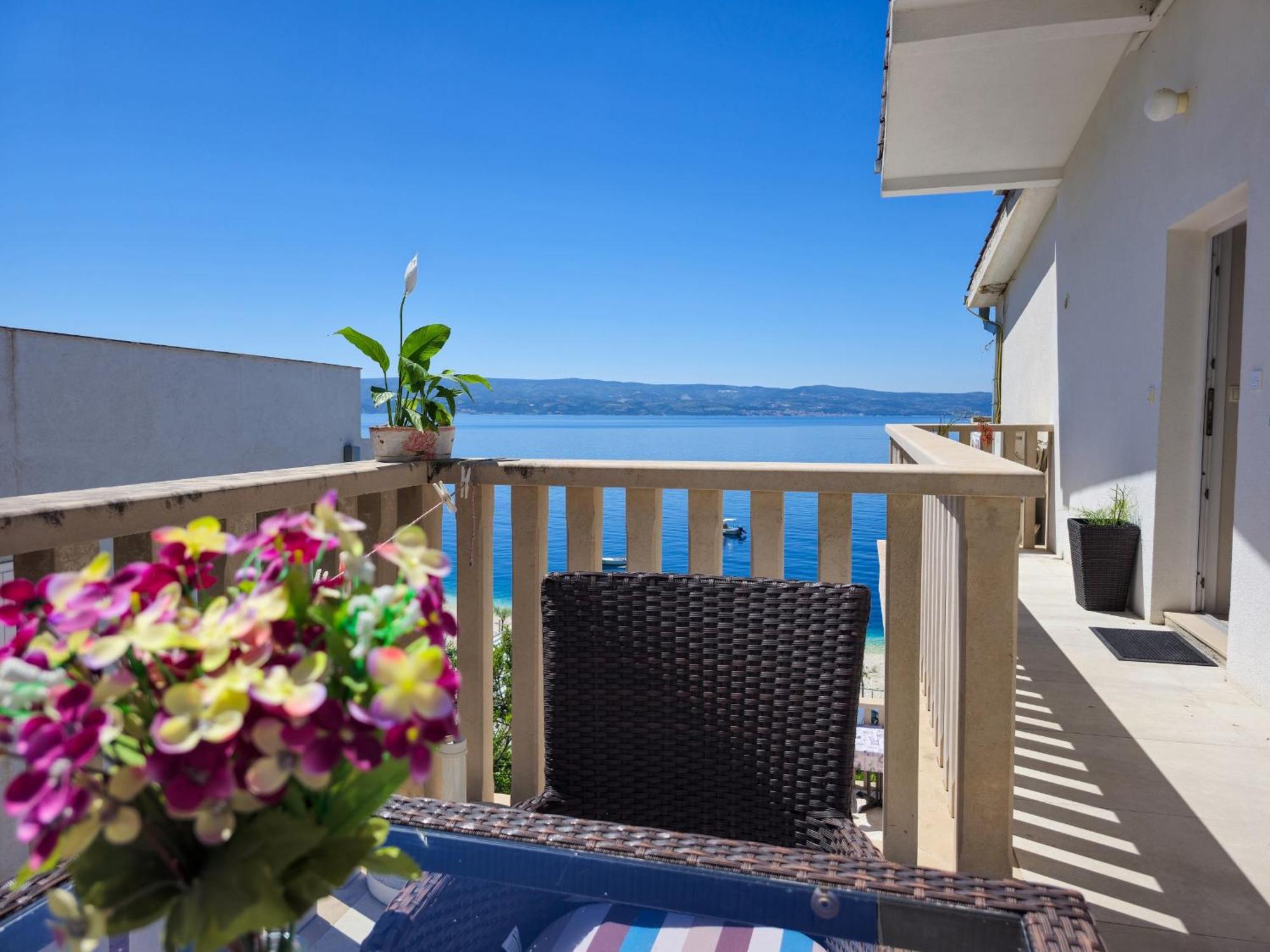 Apartments Neda Omis Ngoại thất bức ảnh