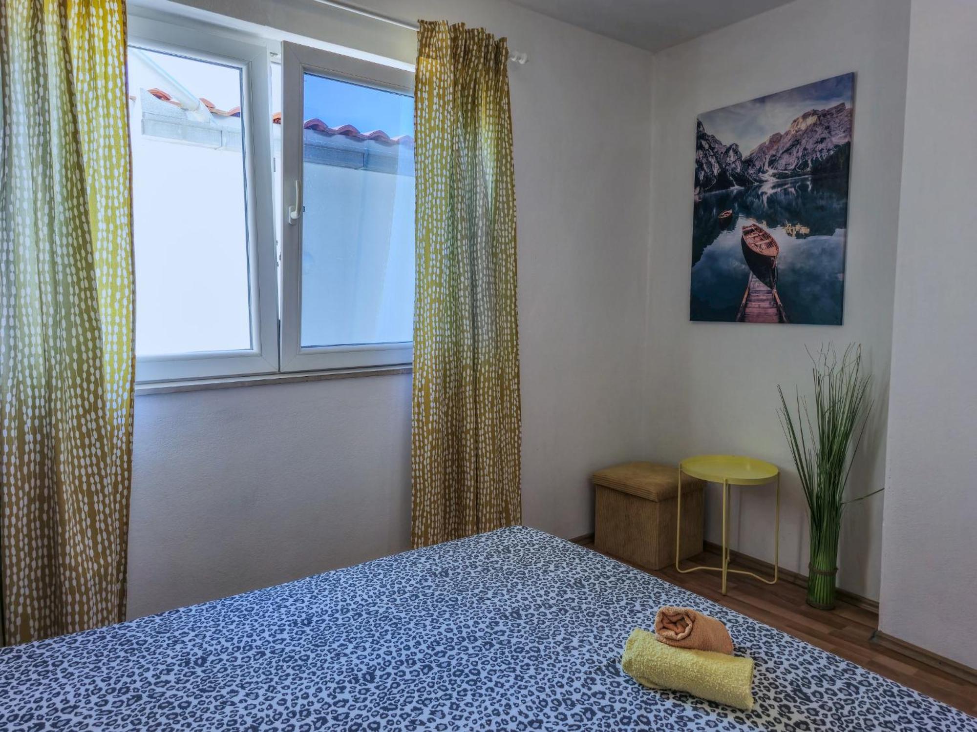 Apartments Neda Omis Ngoại thất bức ảnh
