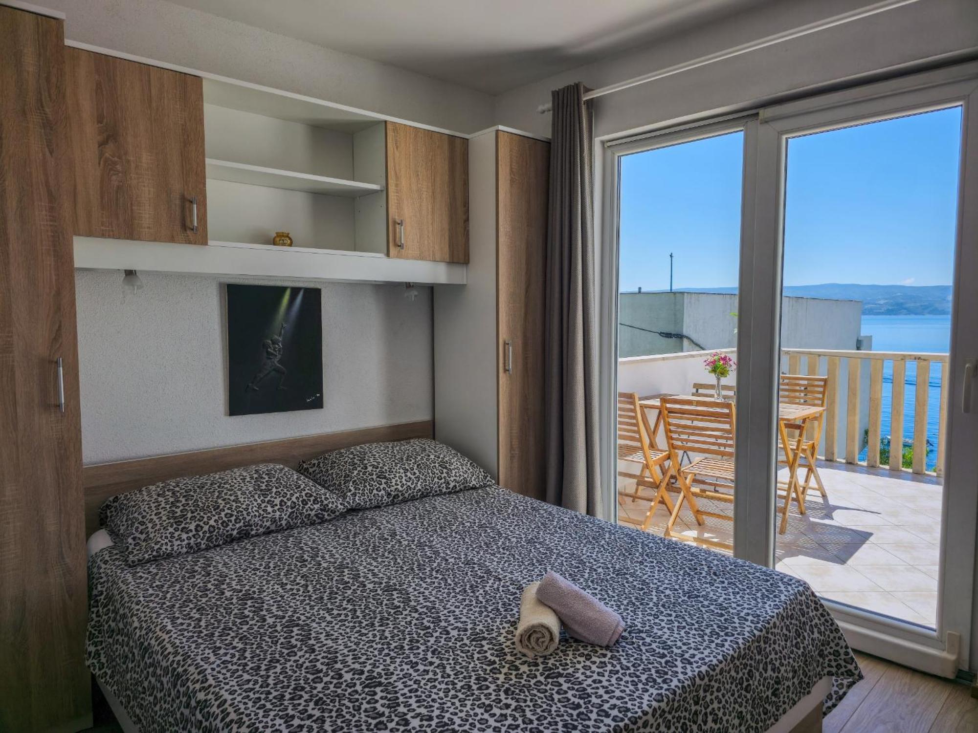 Apartments Neda Omis Ngoại thất bức ảnh