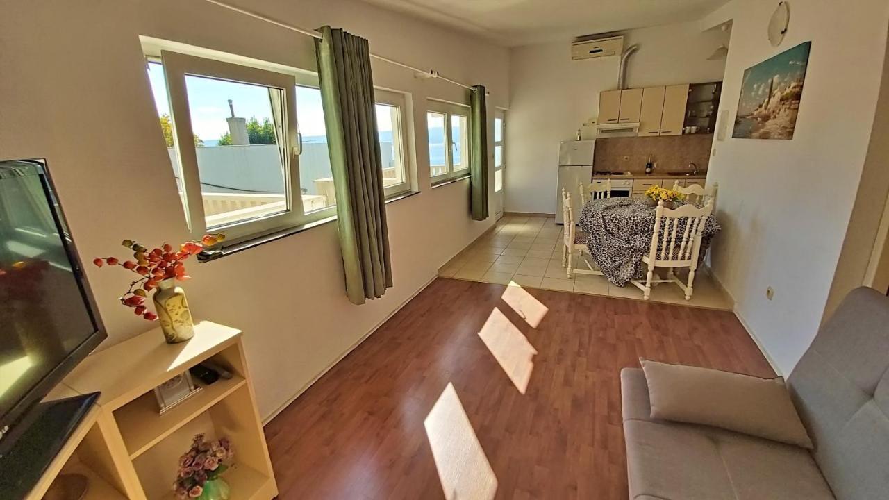 Apartments Neda Omis Ngoại thất bức ảnh